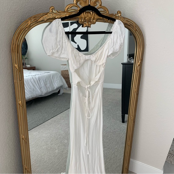 Verge Girl White Maxi Dress - Picture 5 of 12